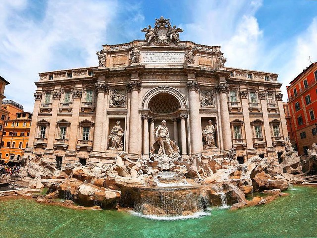 Die Fontana di Trevi ist einer der vielen prachtvollen Bauwerke Roms.   | Foto: colorbox