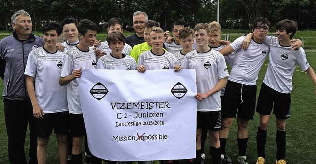 Die Steinen-Hllsteiner C1-Junioren wu...fstieg Vizemeister in der Landesliga.   | Foto: zvg