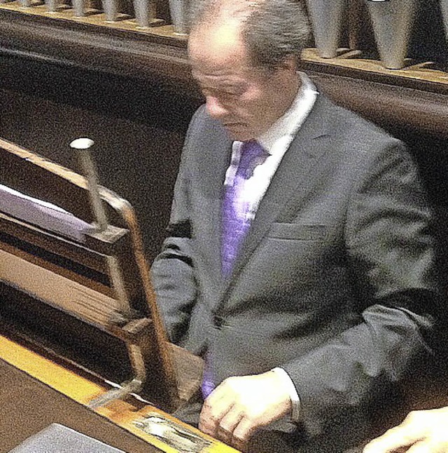 Bezirkskantor Johannes Gtz zeigte, wa...eneralsanierten  Orgel alles steckt.    | Foto: Siegfried Wernet