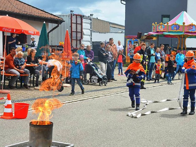 Heute, Sonntag, ldt die Feuerwehr Eimeldingen zum Feuertag ein.  | Foto: Schopferer