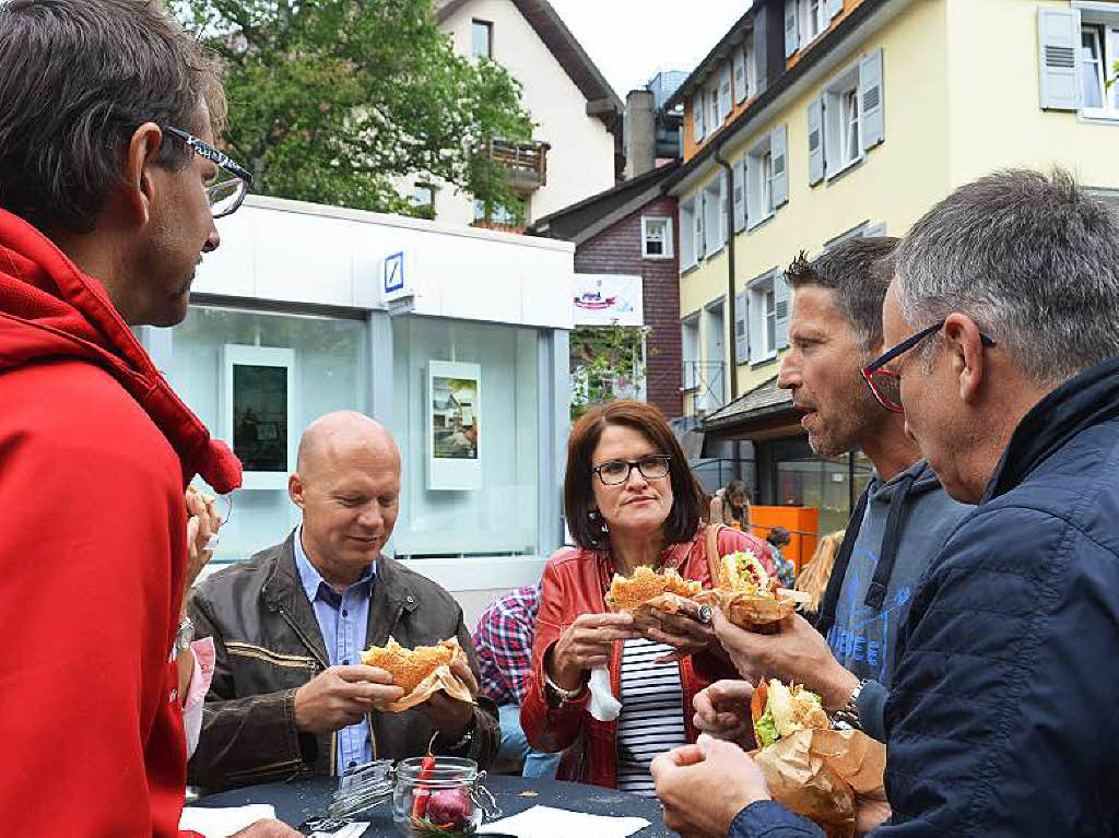 Pasta, Maultaschen, Wraps, Tacos und natrlich: jede Menge gegrilltes Fleisch – das gab es beim BZ-Food-Truck-Festival in Titisee-Neustadt, das ber 6000 Besucher genossen. Gefeiert wurde der 70. Geburtstag der BZ.