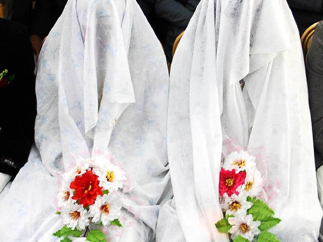 Mdchen bei einer Hochzeitszeremonie in Afghanistan 2014  | Foto: dpa