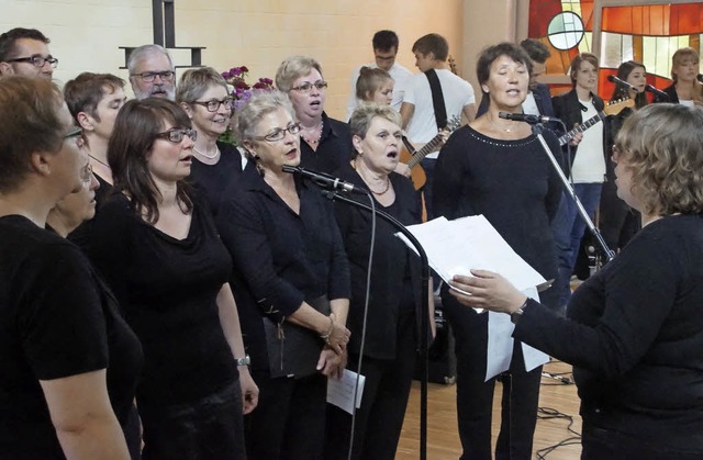 Benefizkonzert in der Kirche Wagenstad...rten gemeinsam fr die Kirche im Dorf.  | Foto: Ilona Hge