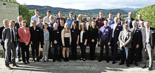 Mitglieder des Circle of Excellence mit Professoren der DHBW   | Foto: ZVG
