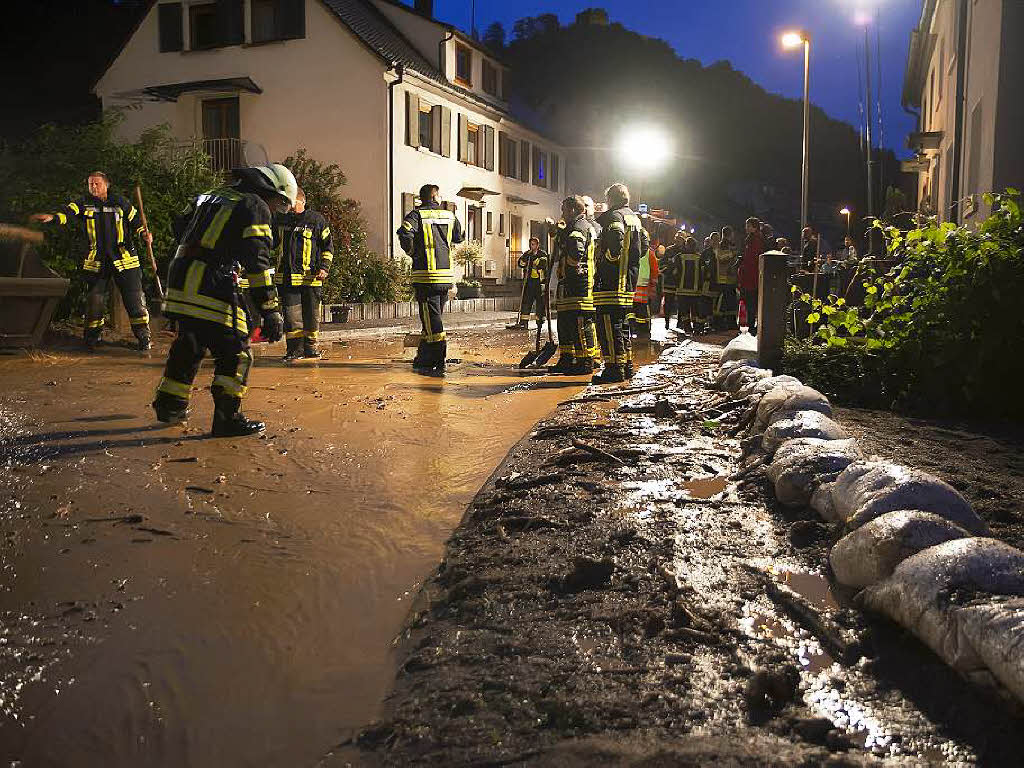 Feuerwehr im Dauereinsatz. Danke!