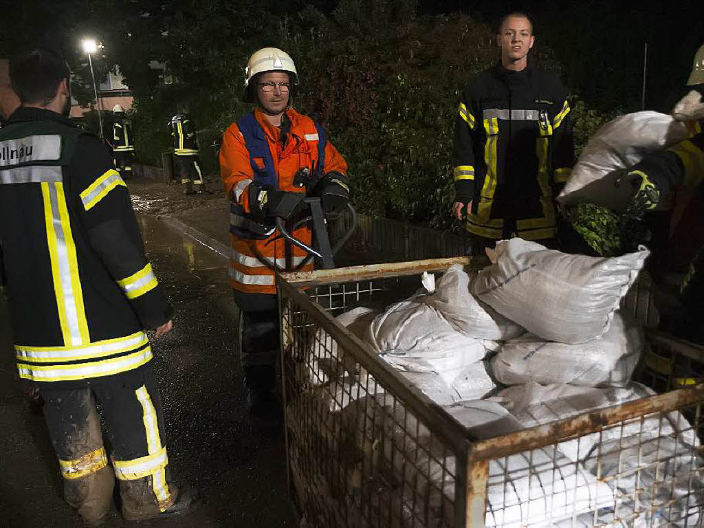 Feuerwehr im Dauereinsatz. Danke!