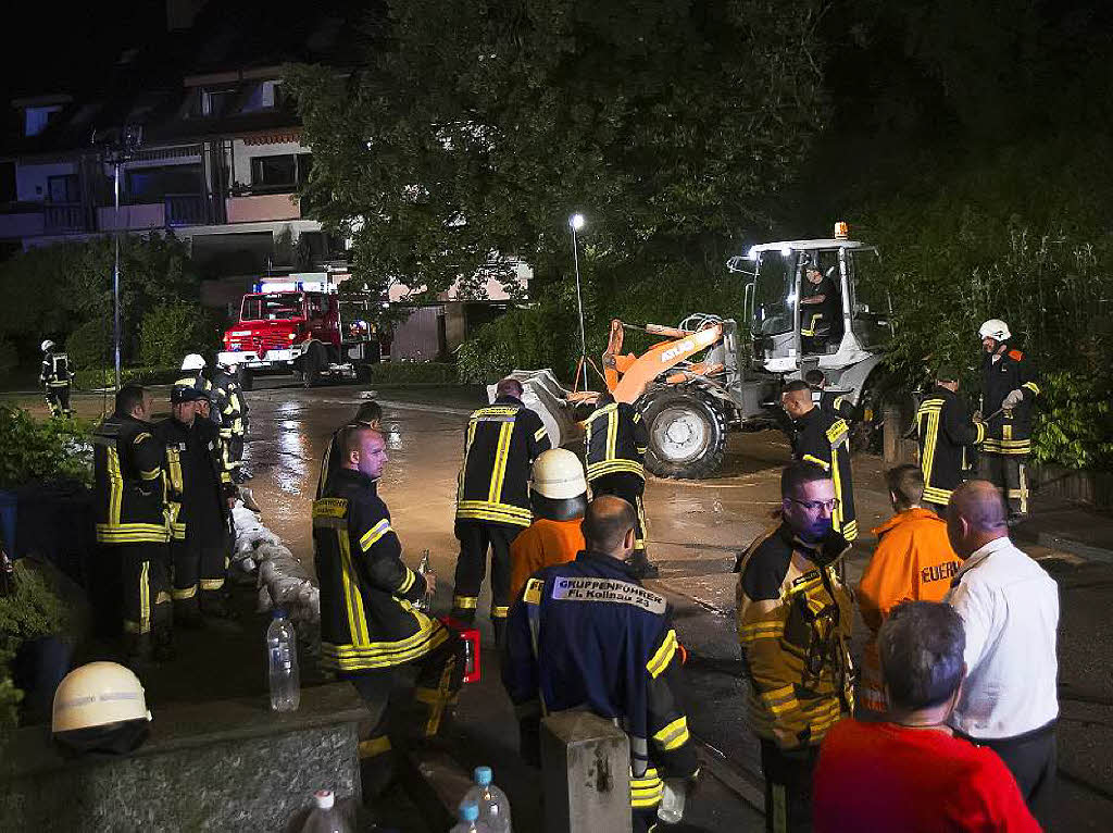 Rettungskrfte im Dauereinsatz. Danke!