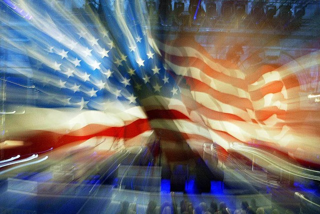 Die US-amerikanische Flagge heit Stars and Stripes.   | Foto: AFP