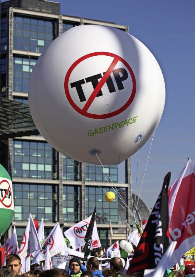 Umstritten: das geplante TTIP-Abkommen   | Foto: DPA/TAFFI (Fotolia)