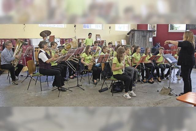 Platzkonzert in der Halle