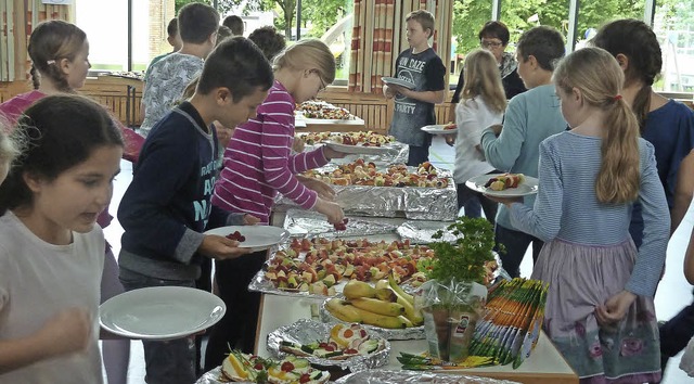 Die Schler organisieren zum Abschluss...oche ein gemeinsames Frhstcksbuffet.  | Foto: privat