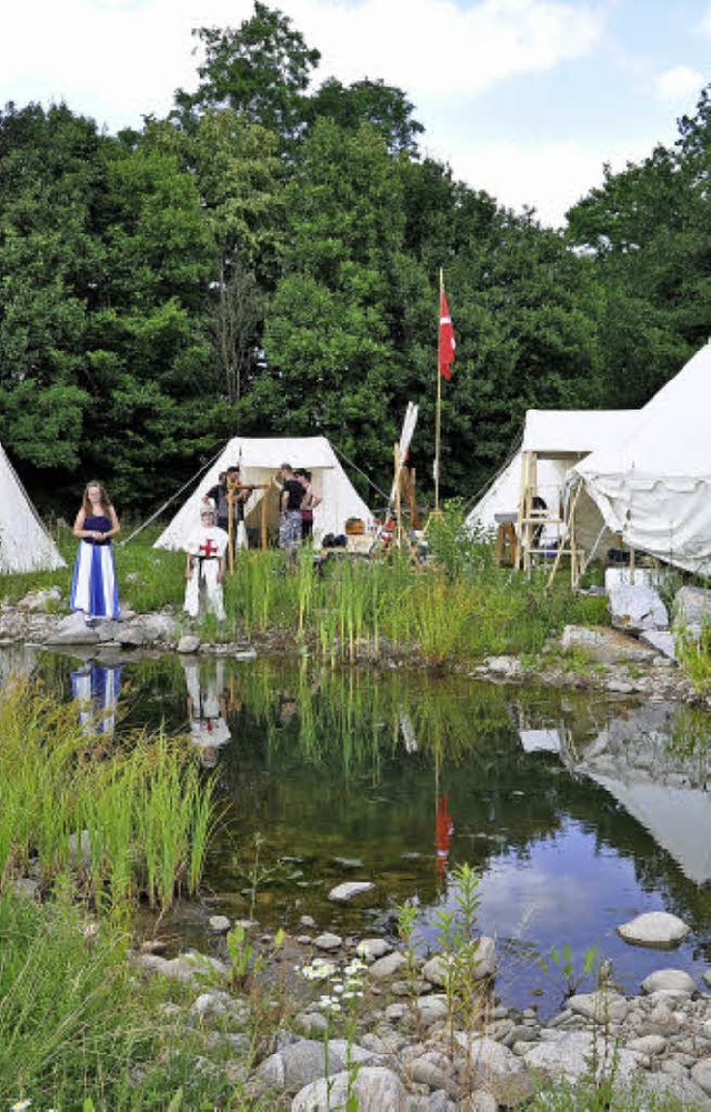 Zur  Sonnwendfeier werden wieder Mittelalter-Gruppen ihre Zelte aufschlagen.   | Foto: Reinhard Meyer