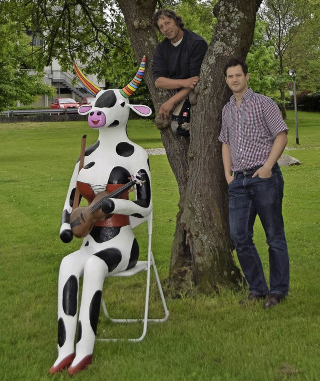 Georg Dettweiler (rechts) und Peter We...Geschehens, der Neuen Mitte Grenzach.   | Foto: S. Nltner