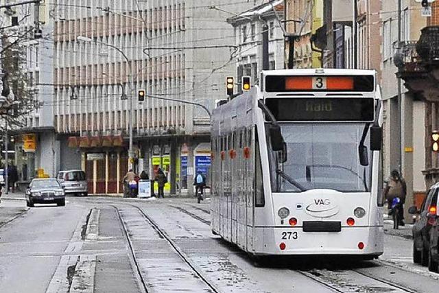 Schaden im Freiburger Tramnetz: Linie 3 und 5 noch Stunden blockiert