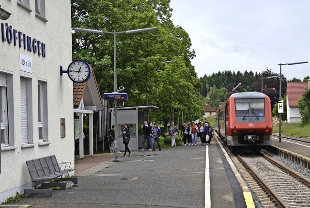 Der mittlere Bahnsteig am Bahnhof in L...eben das zweite Gleis verlegt werden.   | Foto: Martin Wunderle