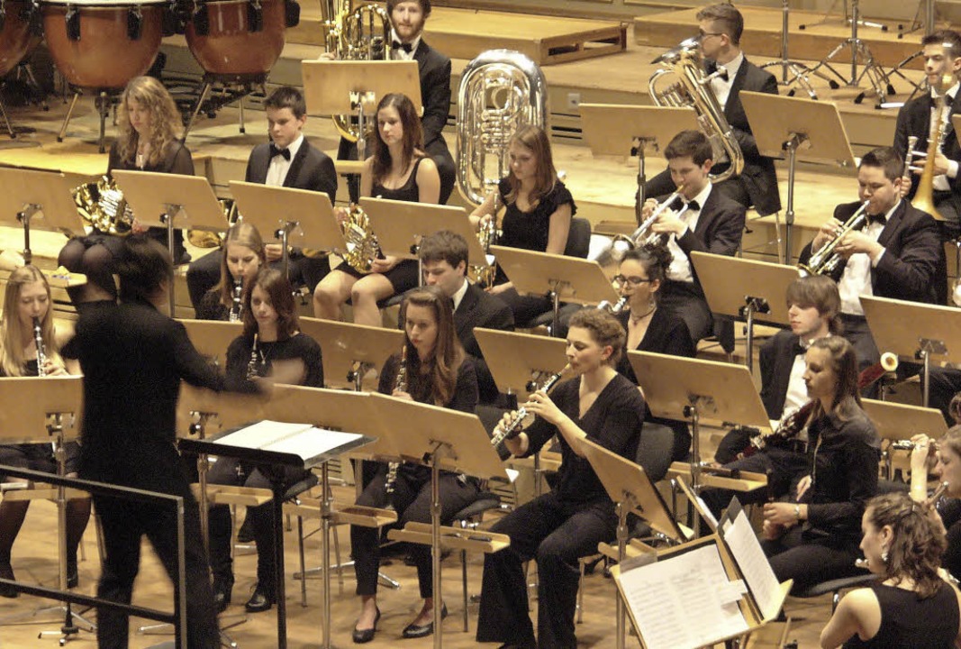 Hohes Niveau: Felix Hauswirth dirigier...ugendblasorchester Baden-Wrttemberg.   | Foto: Pro