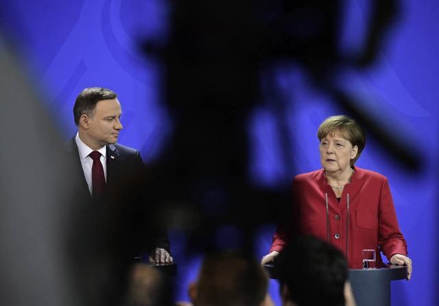 Polens Prsident Duda und Kanzlerin An... die deutsch-polnische Freundschaft.    | Foto: AFP
