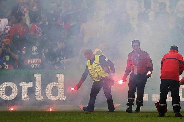 Kroatiens Skandalfans: UEFA ermittelt, Spieler geschockt