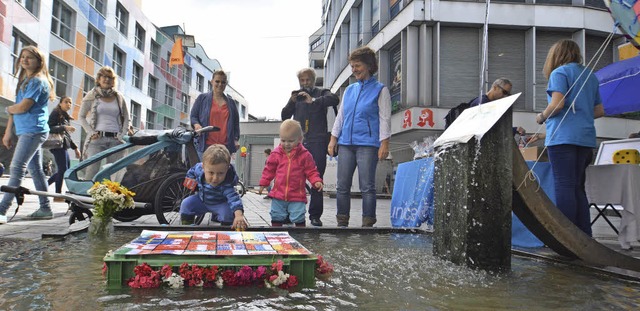 Am Wunschbrunnen der Unicef-Juniorbotschafter ging es um Fuball.  | Foto: Barbara Ruda