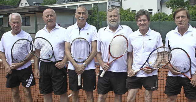 Nach drei Spieltagen steht der letztj... Busse und Teamkapitn Gerd Musewald.   | Foto: Dieter Maurer