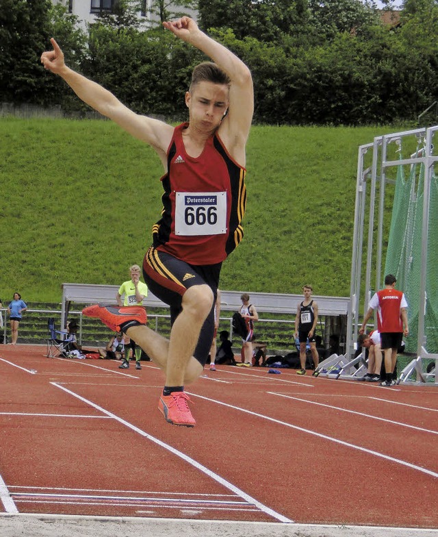 Energiebndel: Jannis Sorgius vom TV N...ewann im Sprint ber100 Meter Silber.   | Foto: ottmar heiler