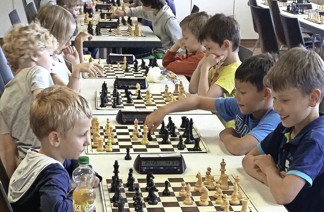 Der Nachwuchs des Schachklubs Endingen...ich bei mehreren Anlssen erfolgreich.  | Foto: Privat