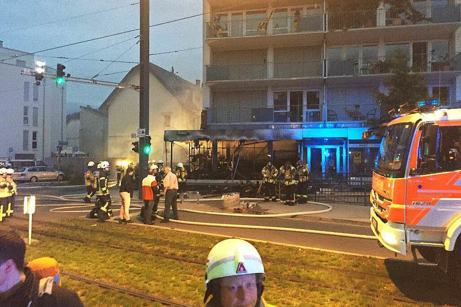 Brand in einem Modellbaugeschäft in Freiburg-Zähringen (Foto: Oliver Huber) Brand in einem Modellbaugeschäft in Freiburg-Zähringen (Foto: Oliver Huber)
