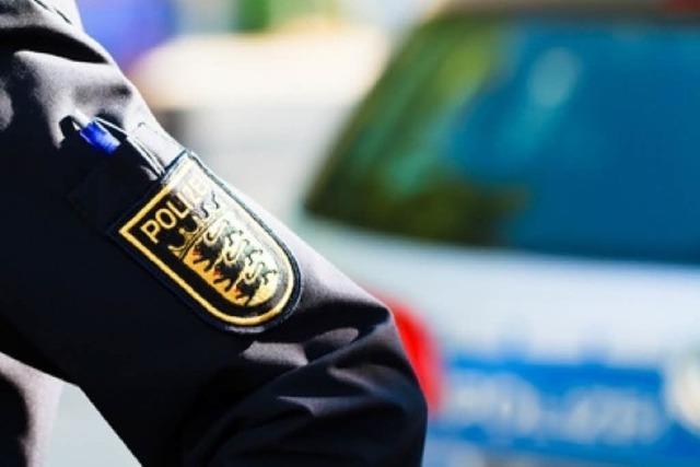 28-Jähriger klaut Wagen, rast durch Freiburg und verletzt Passanten - die Polizei verfolgt seine Blutspur