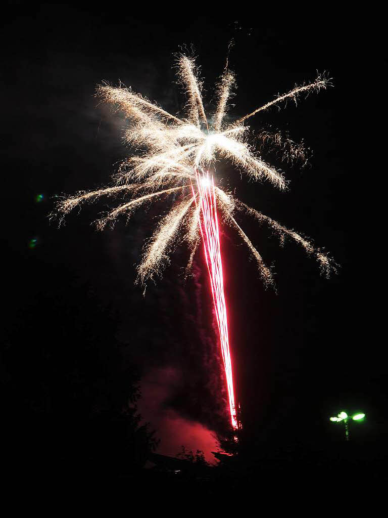 Am Sonntag klang die 1000-Jahr-Feier mit Bhnenprogramm und Feuerwerk aus.