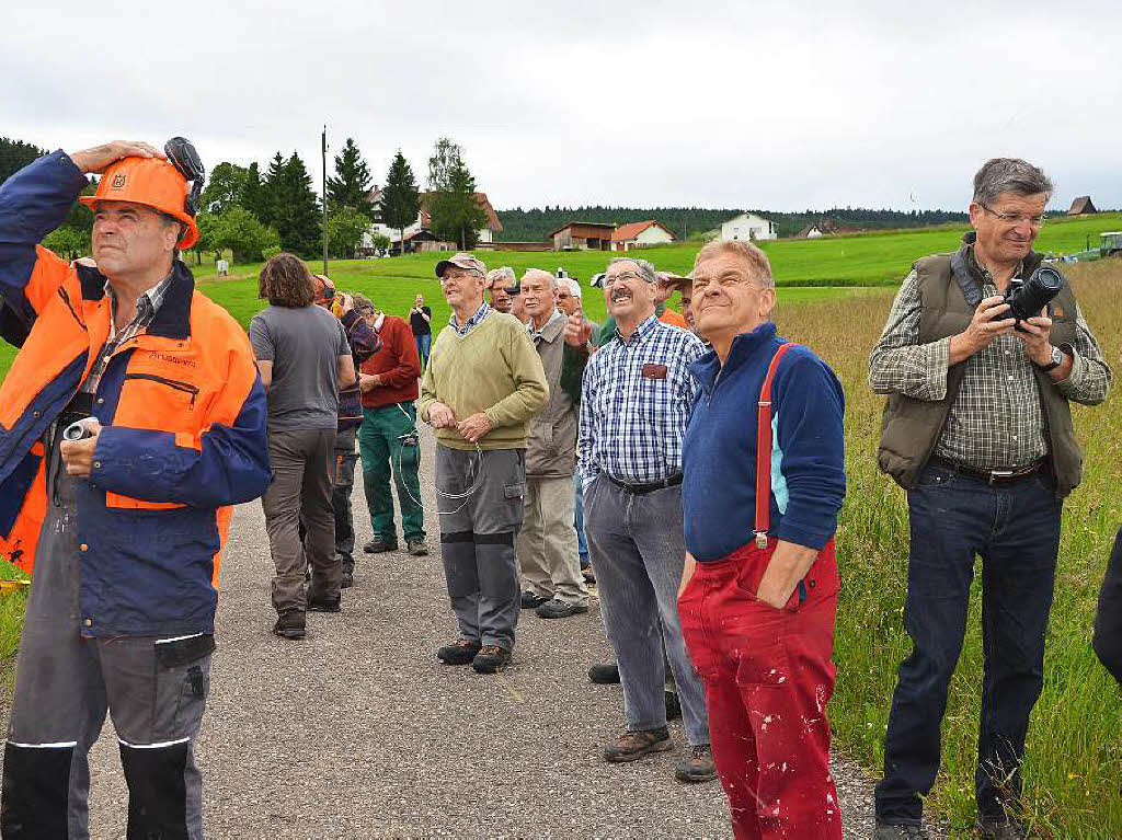 Viele Zuschauer ließen sich das Spektakel nicht entgehen. Viele Zuschauer ließen sich das Spektakel nicht entgehen.