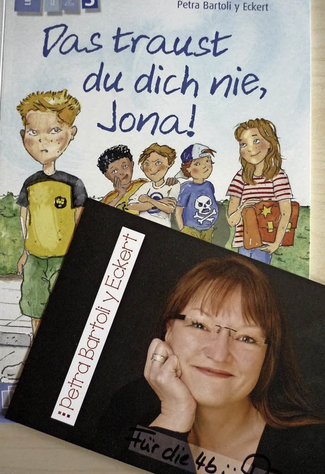 Erinnerungen an eine beeindruckende Le...artoli y Eckert und dahinter ihr Buch   | Foto: Lisa Stoltenburg