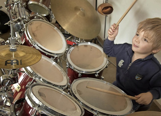 Infotag bei der Musikschule im Breisga...5) wollte nur eines: Schlagzeugspielen  | Foto: Andrea Steinhart