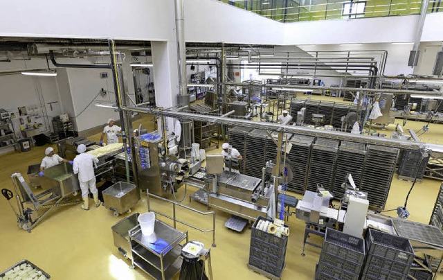 500000 Tofu-Produkte werden in der neuen Produktionshalle wchentlich verpackt.   | Foto: Ingo schneider
