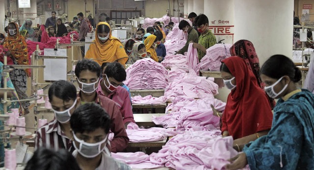 Textilfabrik bei Dhaka, der Hauptstadt von Bangladesch  | Foto: dpa
