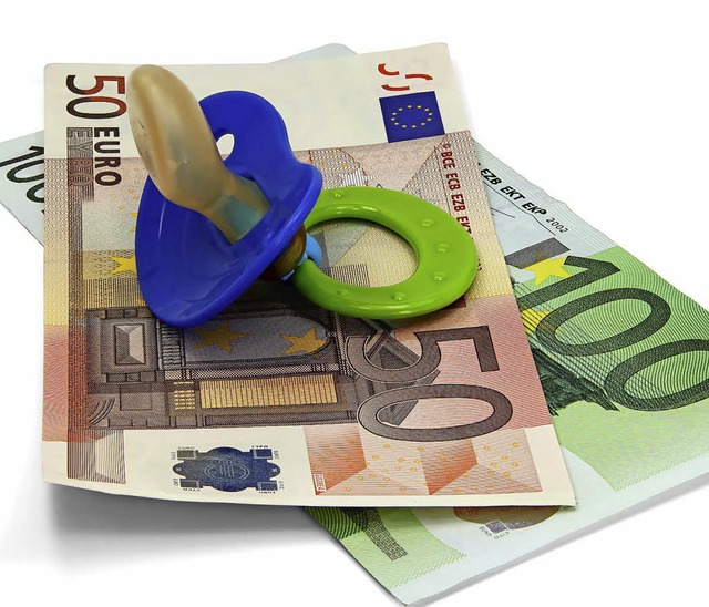 Fr die Betreuung von Kindern unter dr... 365 Euro, ab September bis 390 Euro.   | Foto: Fotolia