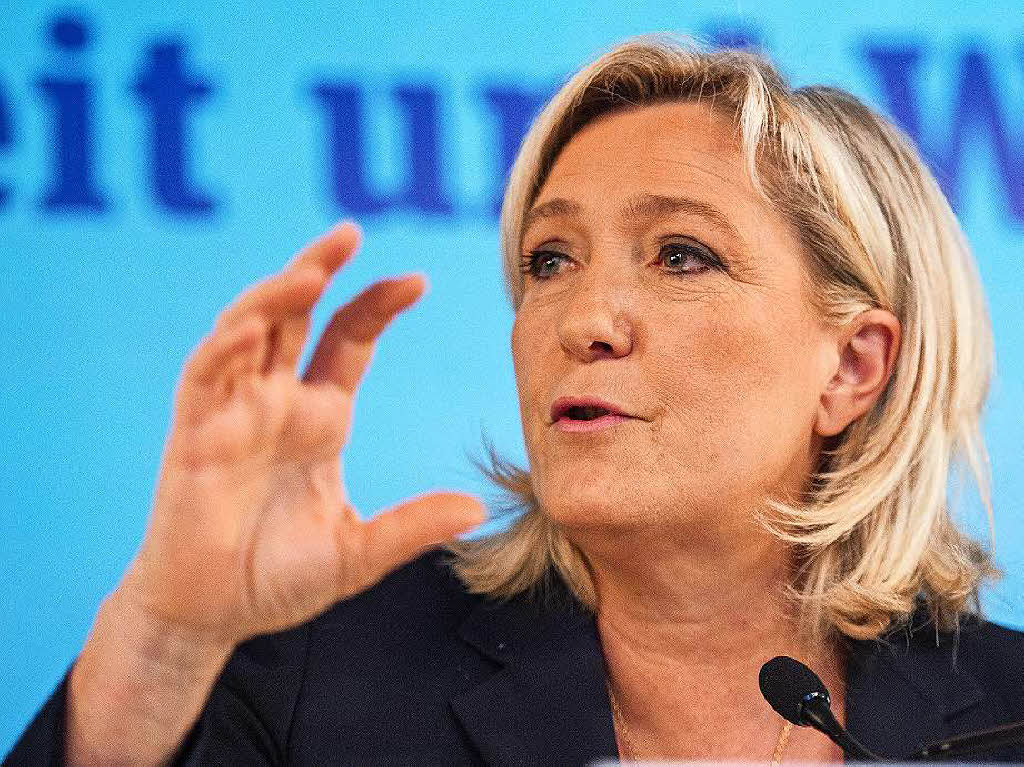 Marine Le Pen, die Chefin der rechtsextremen Partei Front National in Frankreich, schrieb auf Twitter: „Sieg fr die Freiheit.“ Auch sie fordert ein Referendum in ihrem Land.