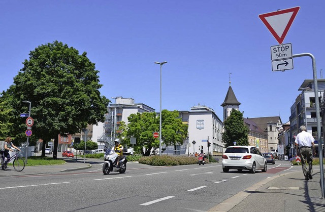 Der Knotenpunkt am Aichelepark wird um...e Verkehrsteilnehmer geachtet werden.   | Foto: Mark Alexander