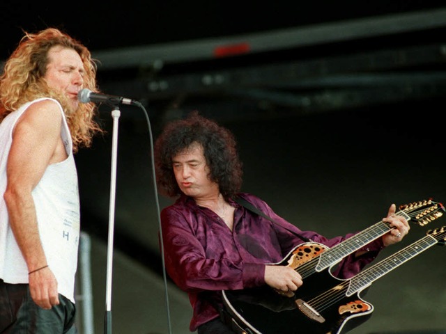 Die Led Zeppelin-Musiker Robert Plant (l.) und Jimmy Page  | Foto: dpa