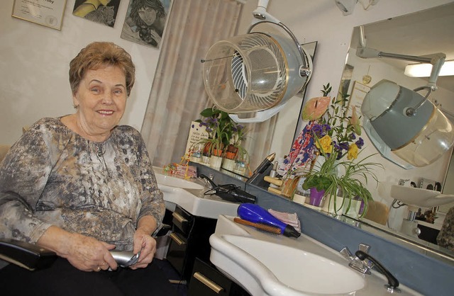 Nach 53 Jahren schliet Marianne Trby ihren Friseursalon in Minseln.   | Foto: Petra Wunderle
