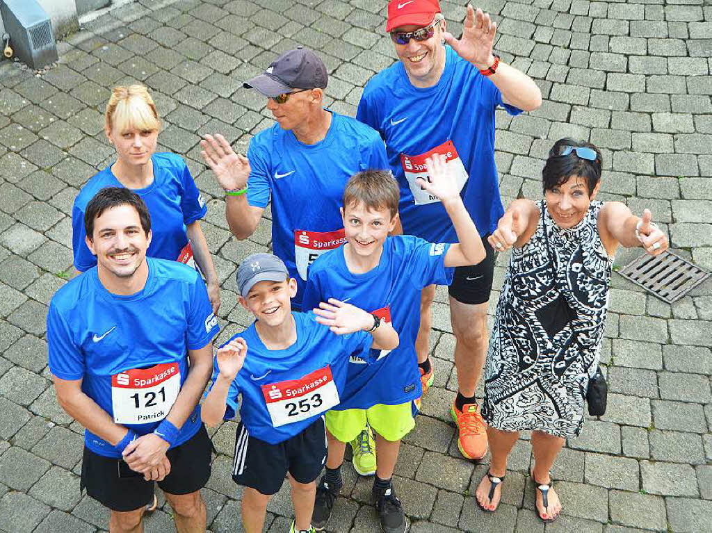 Das BZ-Team vor dem Start beim Jedermannlauf. Das BZ-Team vor dem Start beim Jedermannlauf.