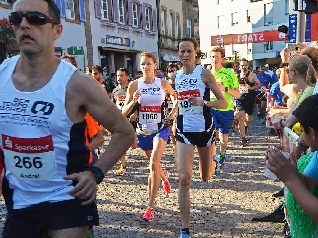 Massenstart beim Jedermannlauf Massenstart beim Jedermannlauf