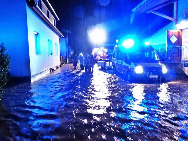 Hochwasser in Kndringen  | Foto: Aribert Rssel