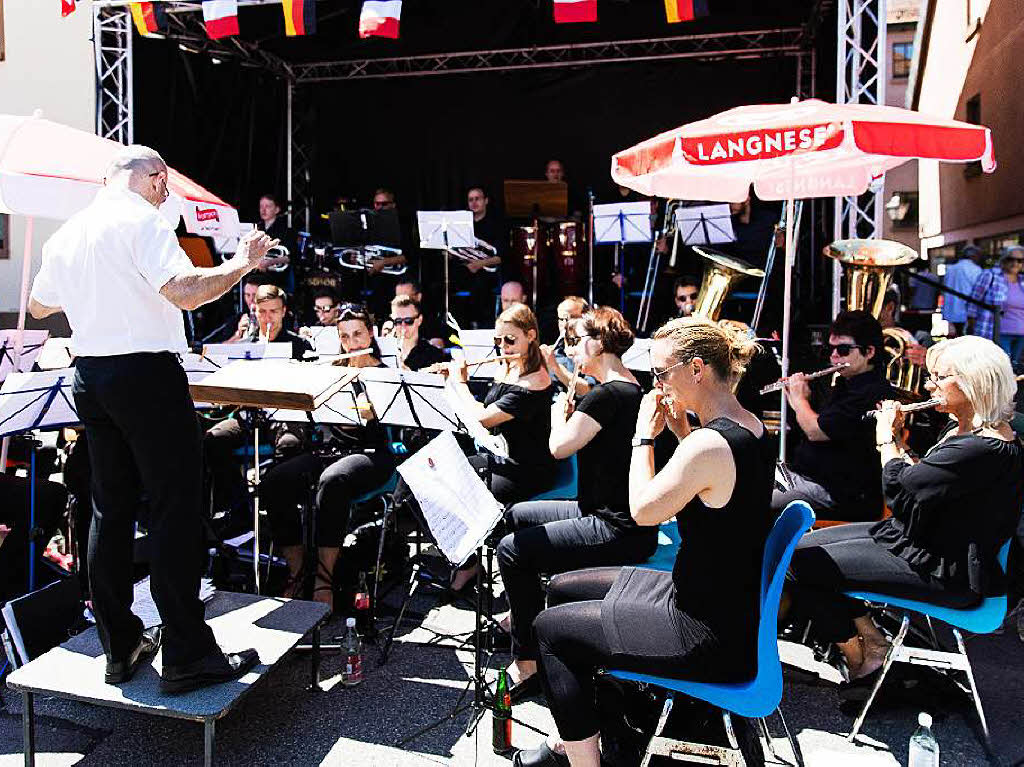 Die Stadtmusik Waldkirch verbreitete mit ihrer Musik sommerlich gute Laune.