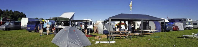 Die Ruhe vor dem Sturm: Noch  prangt d...acher Camp auf dem Southside Festival.  | Foto: Joel Perin