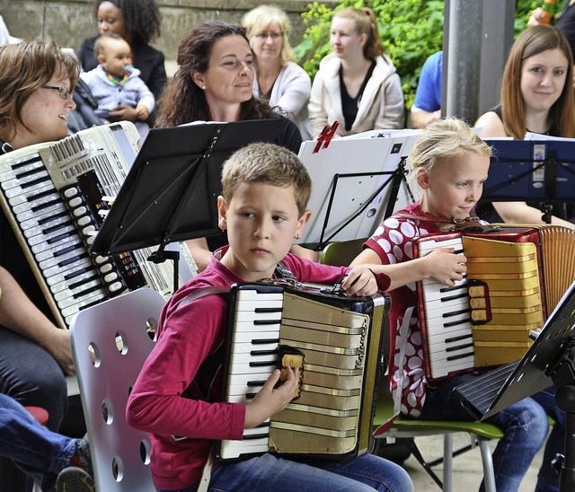 Beim Schulfest in der Ren-Schickele-S...eiler wurde natrlich auch musiziert.   | Foto: privat