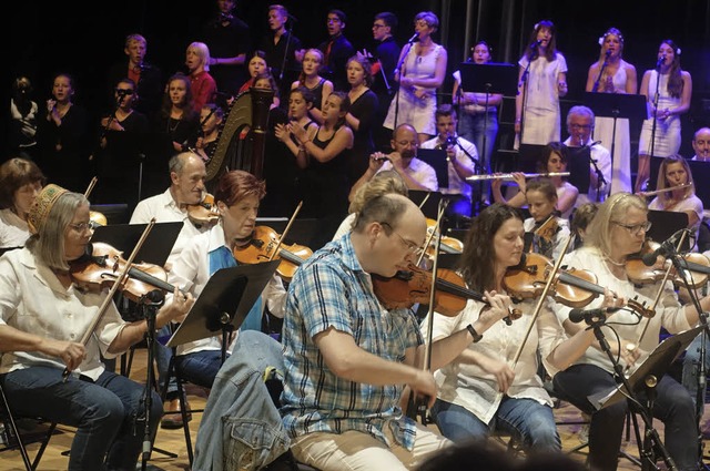 Mal ganz leger: die Orchestergesellschaft   bei ihrem Gastspiel im Triangle   | Foto: ROSWITHA FREY