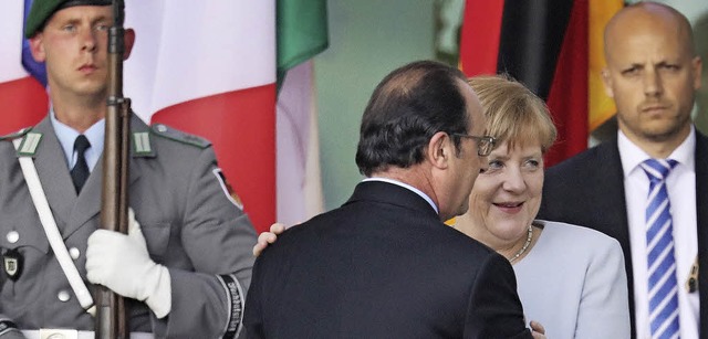 Bundeskanzlerin Angala Merkel (CDU) em...reichs Prsidenten Franois Hollande.   | Foto: dpa