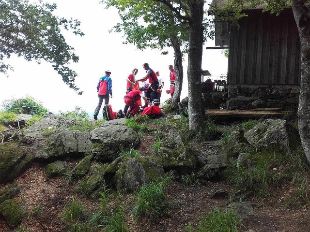 Eine 80-jhrige Wanderin strzte am Ka...r verletzt. Die Bergwacht rettete sie.  | Foto: bergwacht