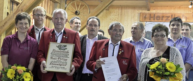 Ehrungen beim Mnnergesangverein Ehrsb...ier (65 Jahre Snger) und Hilda Baier   | Foto: Rmmele