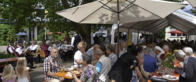 Beim Sommerfest von Sankt Peter und Paul passte alles &#8211; auch das Wetter.   | Foto: Salathe